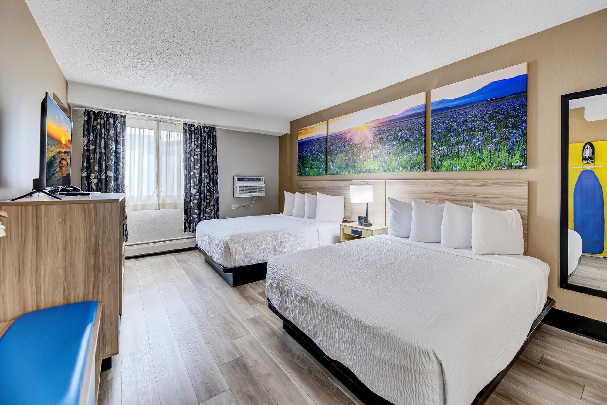 Queen Room Two Queen Beds Bath Tub Mobility Accessible or Non-Smoking