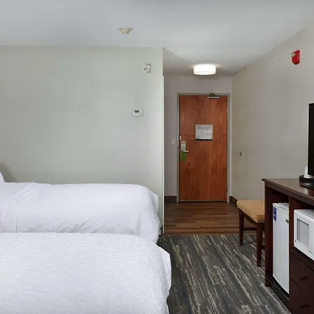 Hampton Inn Helena-2